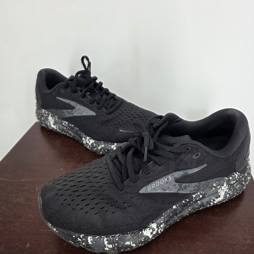 BROOKS GHOST 16 Mens Road Running Black/Iron/Lava Run & Walk Size 9